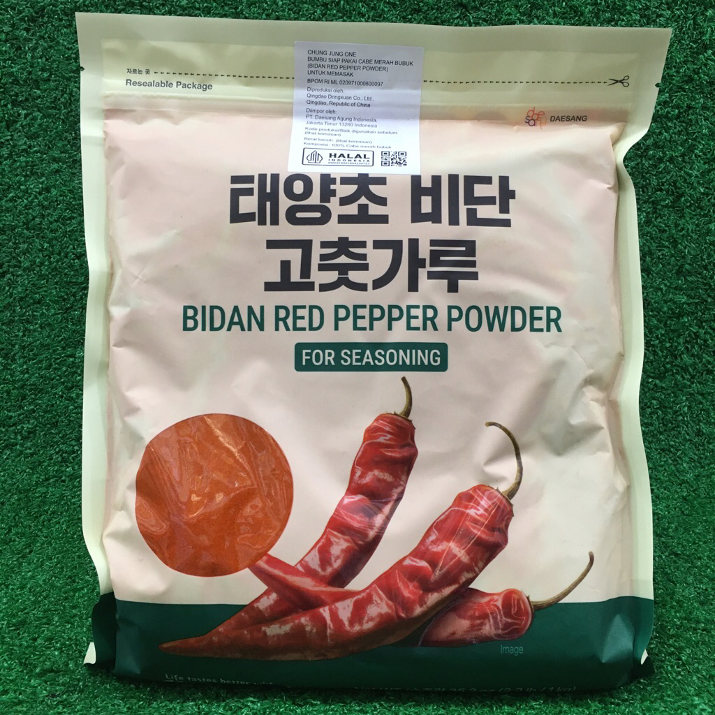

Chung Jung One CJO Bidan Red Pepper Powder For Seasoning Cabe Merah Bubuk 1kg Impor China HALAL