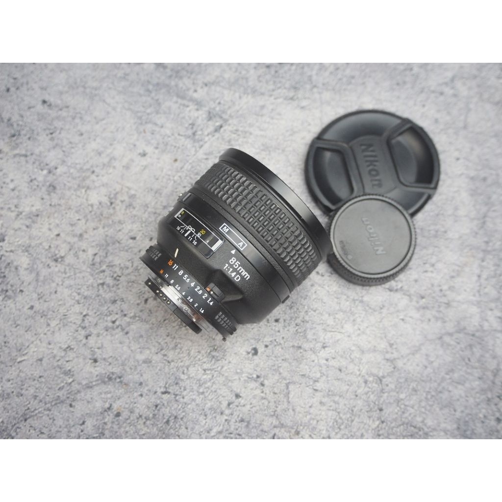 Lensa bokeh nikon afd 85mm f1.4