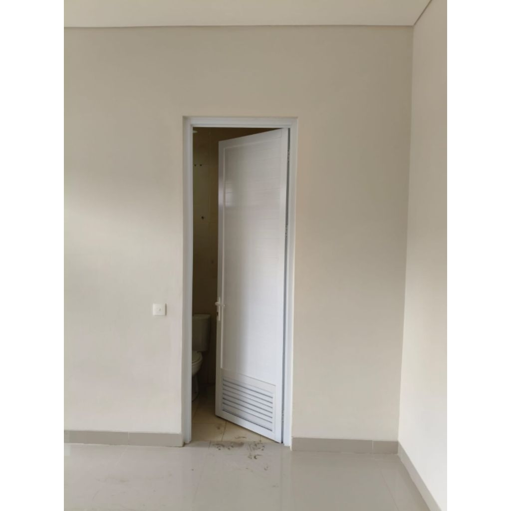 pintu kamar mandi almunium