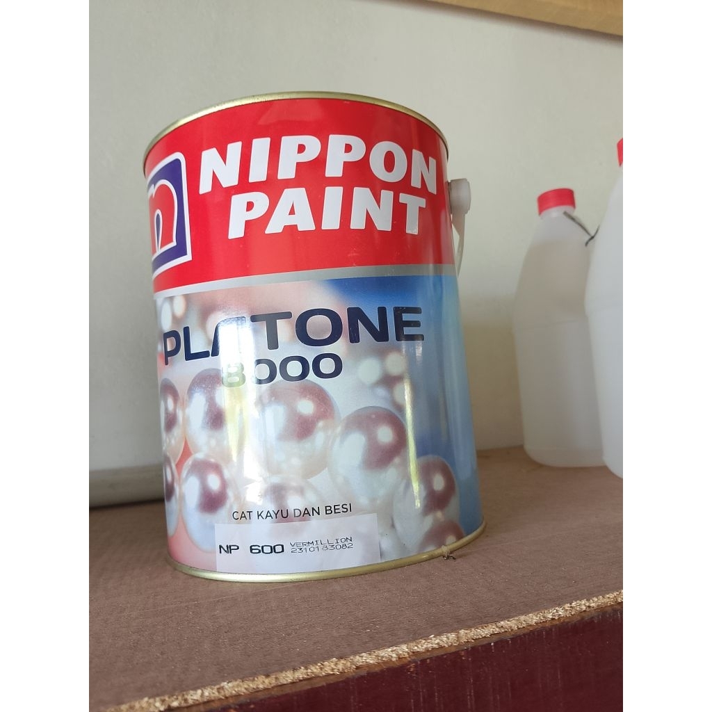 cat kayu dan besi 5kg