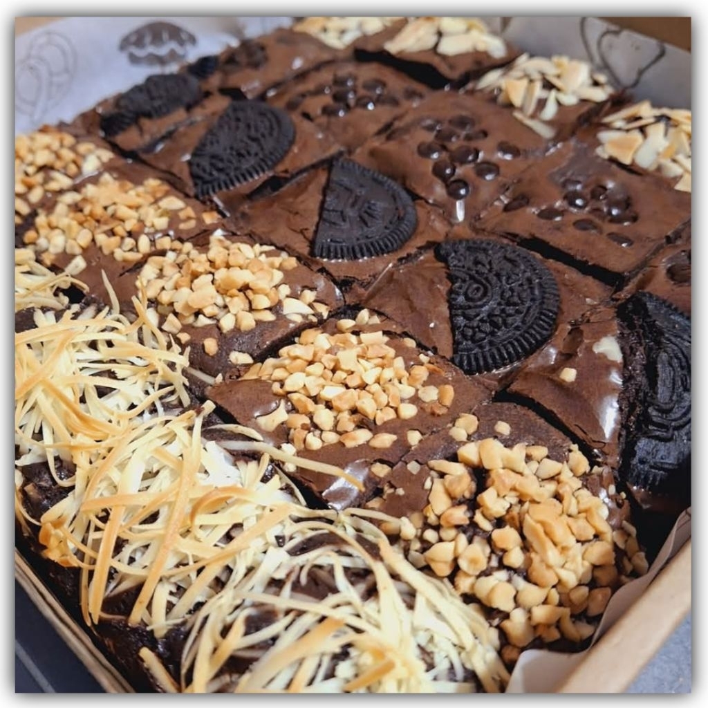 

Fudgy Brownies panggang 20x20cm
