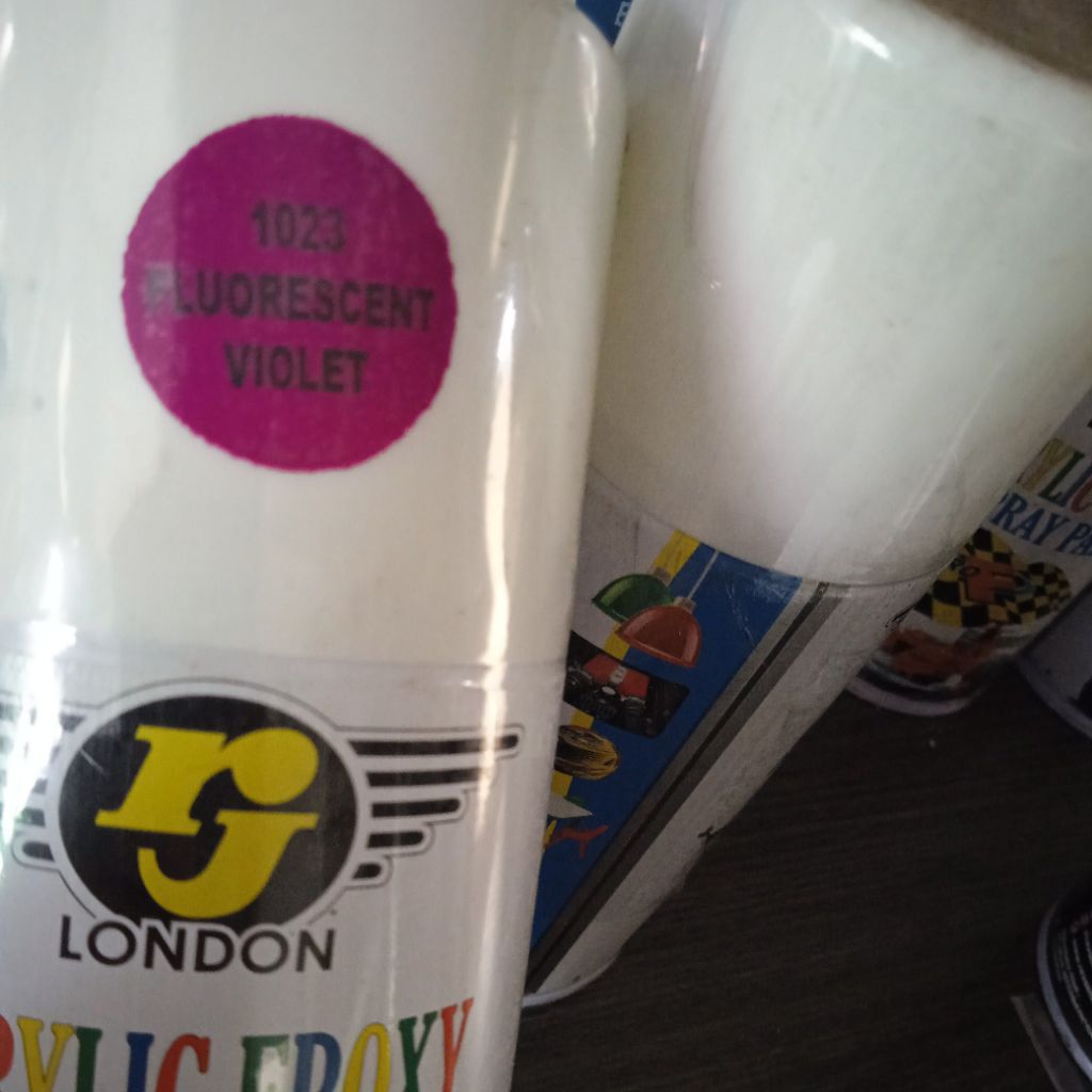 

Rjlondon 1023 fluorescent Violet 300cc Pilox Acrylic Epoxy Spray Paint