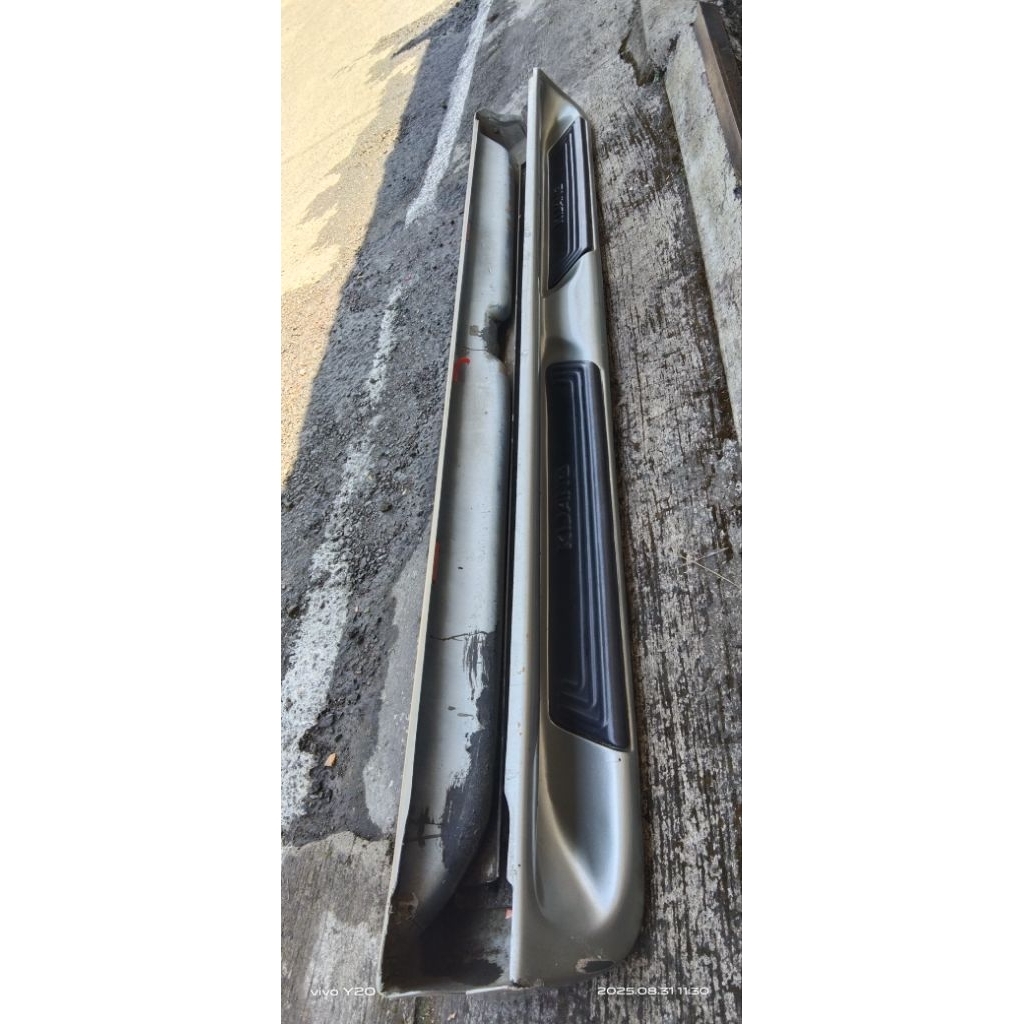 ORI Toyota  footstep pijakan Kijang kapsul LGX 2003 2004