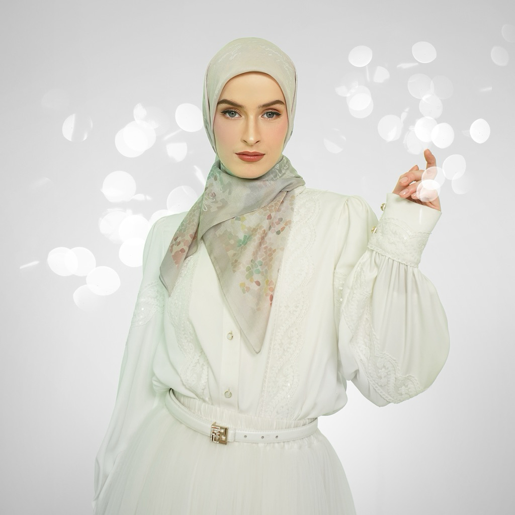 LUMINA GREY SCARF | OFFICIAL HIJAB MANDJHA IVAN GUNAWAN