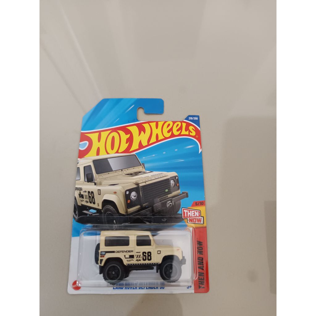 Hot Wheels Land Rover Defender 90