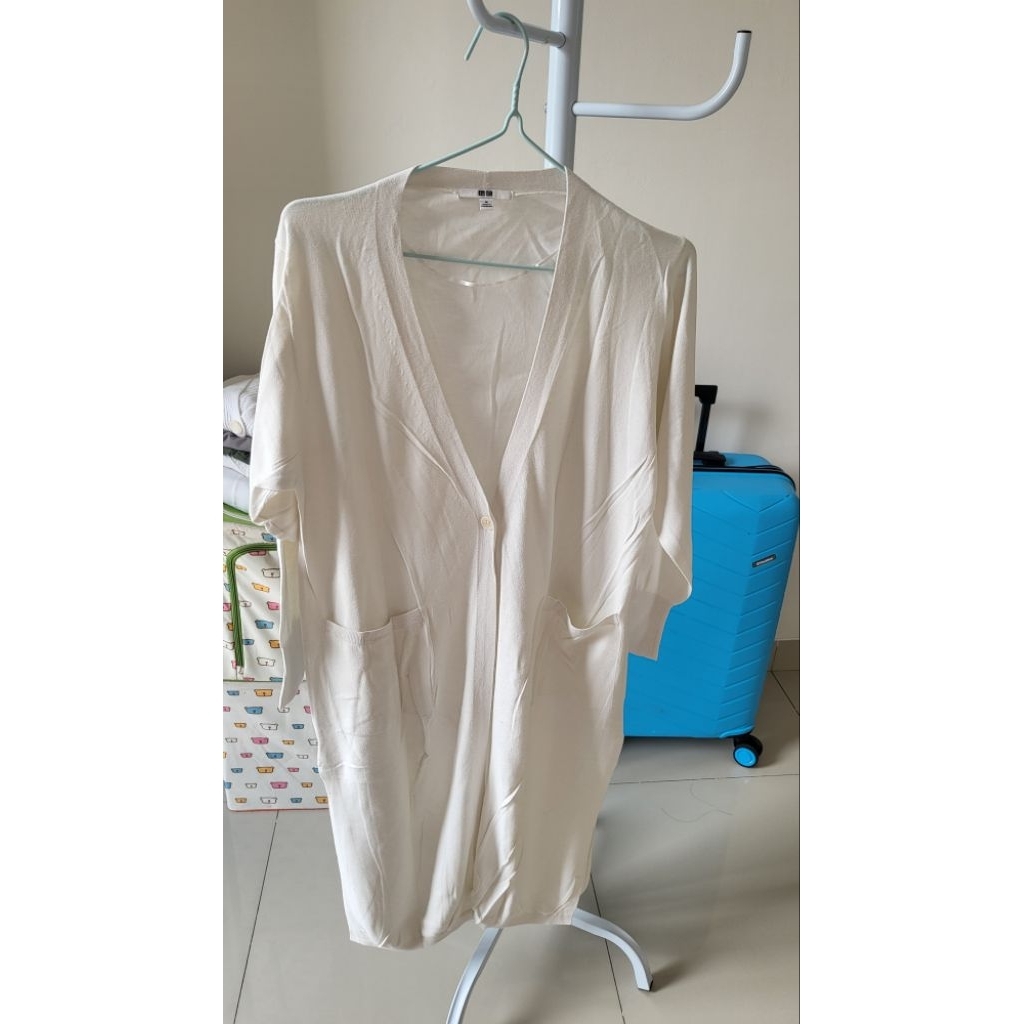 Cardigan panjang wanita Uniqlo original / long cardigan Korean style / fit S-M / bahan rajut / only 