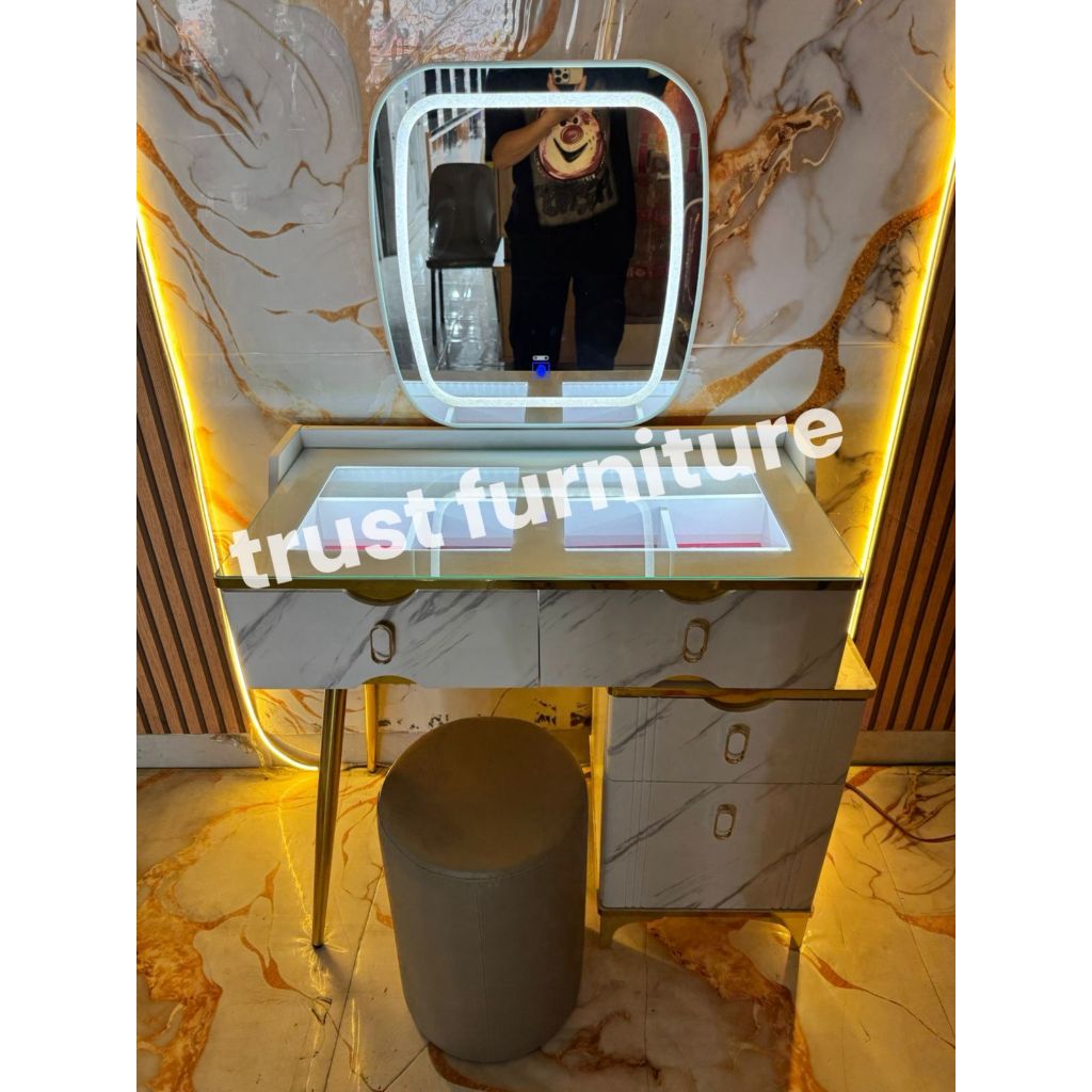 BEST SELLER Meja Rias Import LED SCREEN / meja rias oval lampu led premium/ meja rias kaki besi/ mej