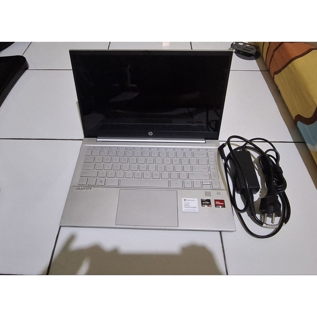 Laptop HP Pavilion 14 RYZEN 5 5500U 16GB 512SSD WIN10+OHS 14FHD-Silver