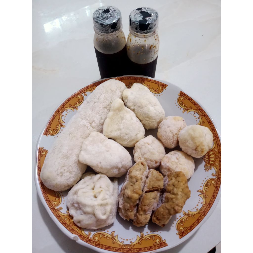 

Pempek, Laksan dan Celimpungan Ikan tenggiri - Asli Palembang