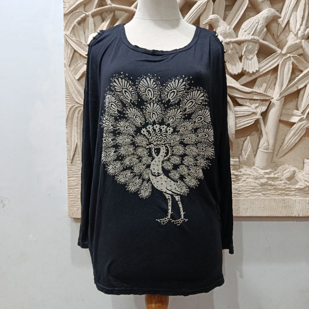 Kaos Wanita Preloved / Kaos Sabrina Preloved