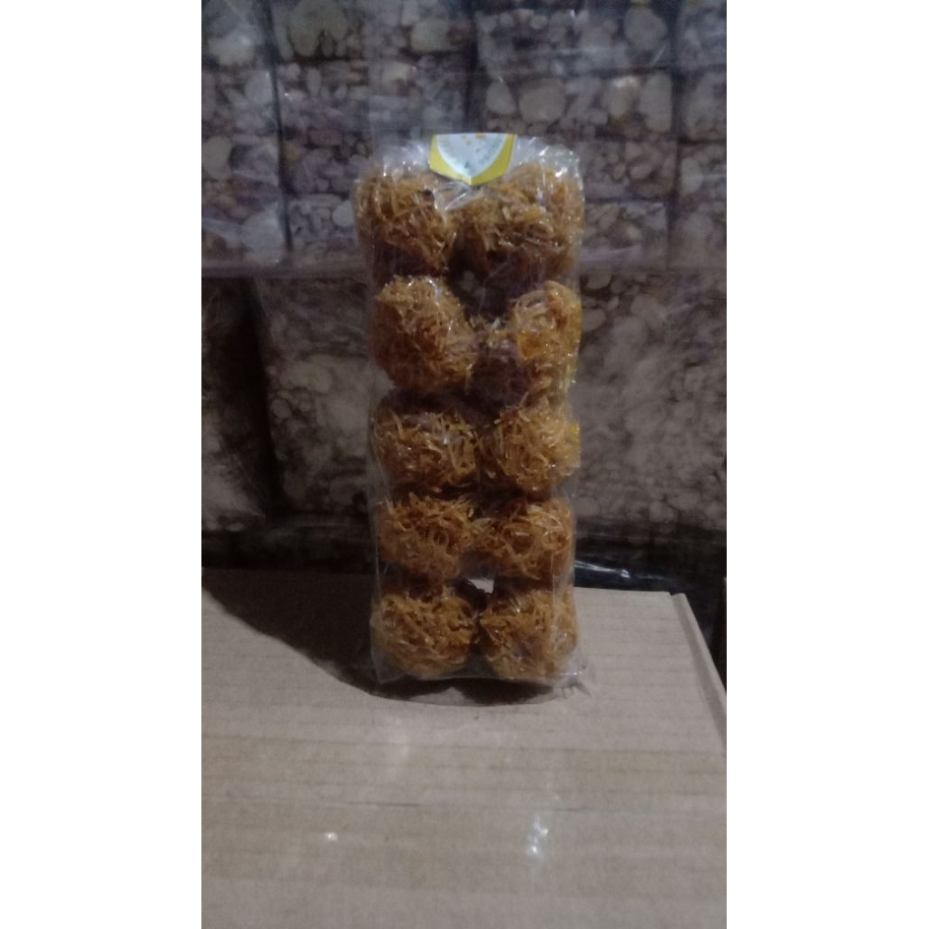 

kremes singkong makanan tradisional isi 10