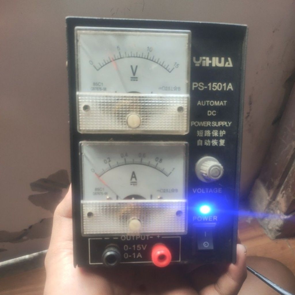 Power Suply Yihua 1501a Minus