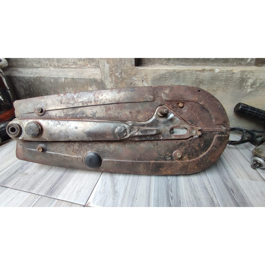 katengkas stangkas tutup rantai arm Honda s90z s90 s110 benly