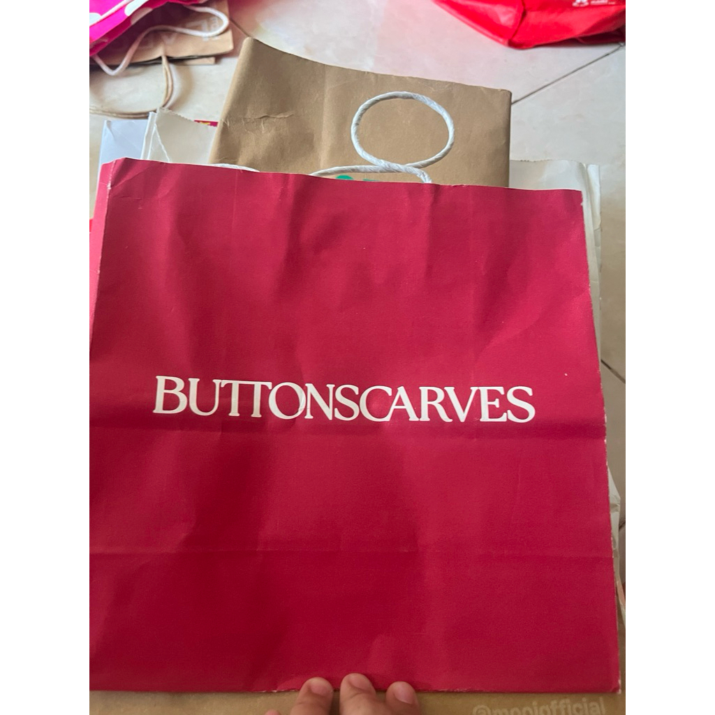 

(freeongkir) Paperbag Buttonscraves Original