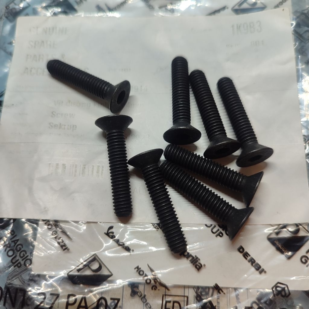 Baut Flyscreen Vespa Matic LXV / Baut Windshield Vespa Matic LXV