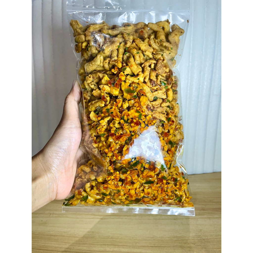 

Kripik Usus Pedas Daun Jeruk 500gr