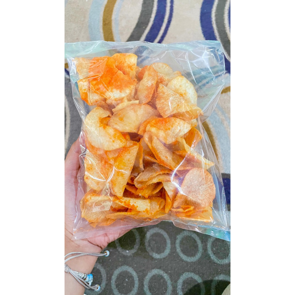 

Cemilan keripik singkong kriuk gurih