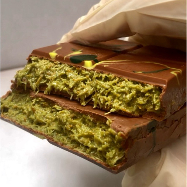 

milk pistachio Kunafa ukuran besar BEST SELLER