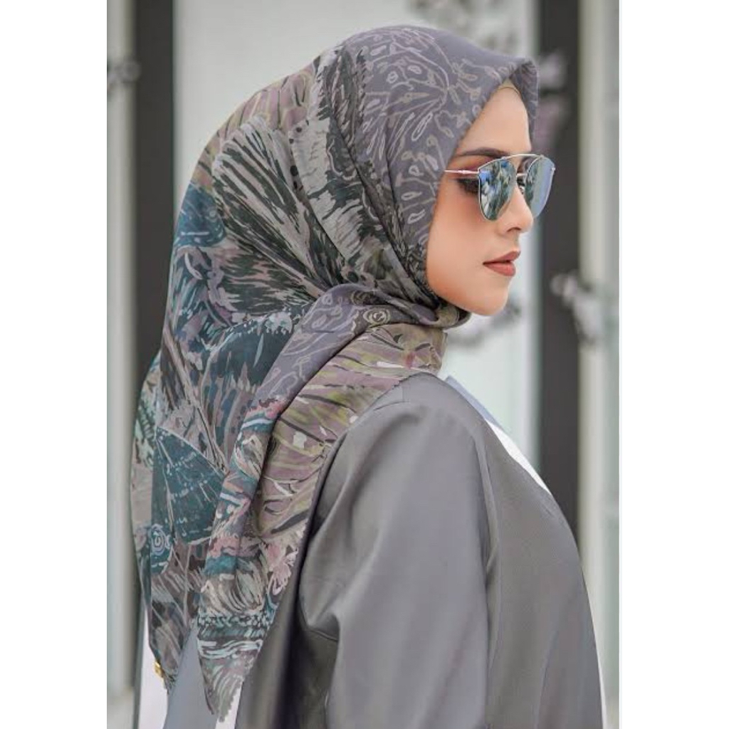 [As is] BUTTONSCARVES FARSHA STONE WAREHOUSE SALE