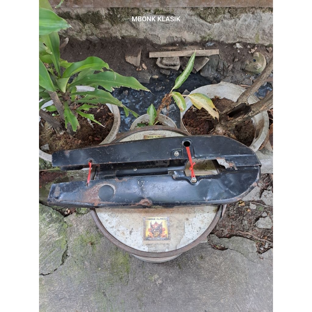 ketengkas tutup rantai rc 100 bravo spirit ORIGINAL ketengkas rc100 rc bravo rc spirit ketengkas suz