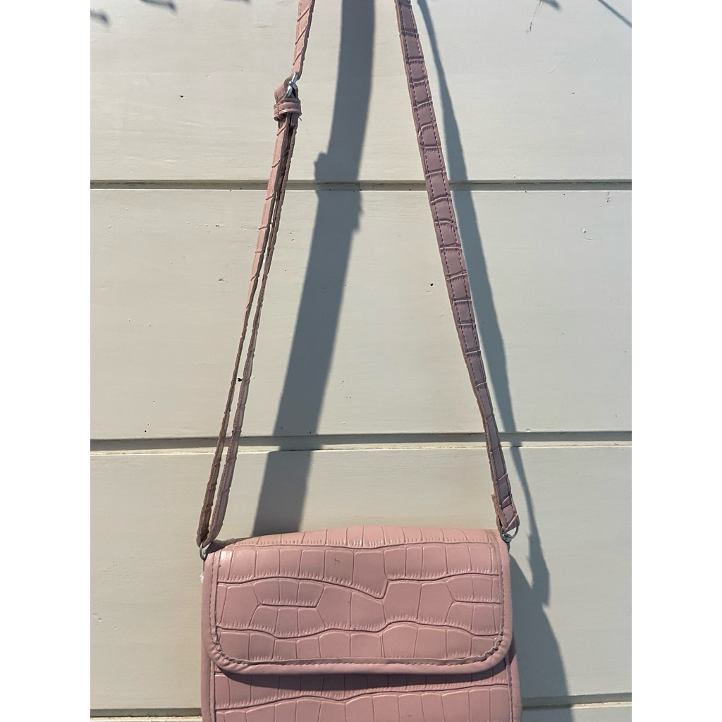 PRELOVED tas miniso sling bag