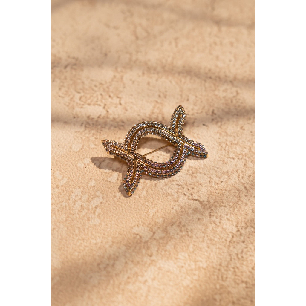 SERENA BROOCH WEARINGKLAMBY ORIGINAL KLAMBY