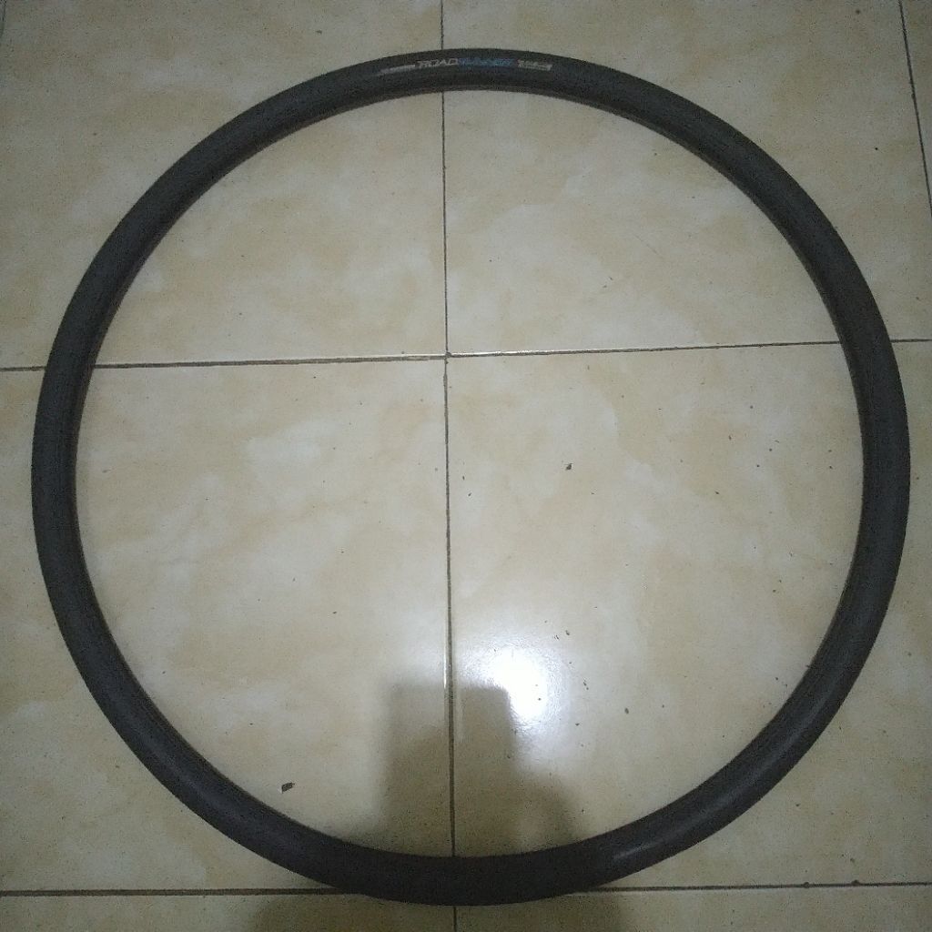Ban luar Vee Tire tipe Road Runner 700c 28c