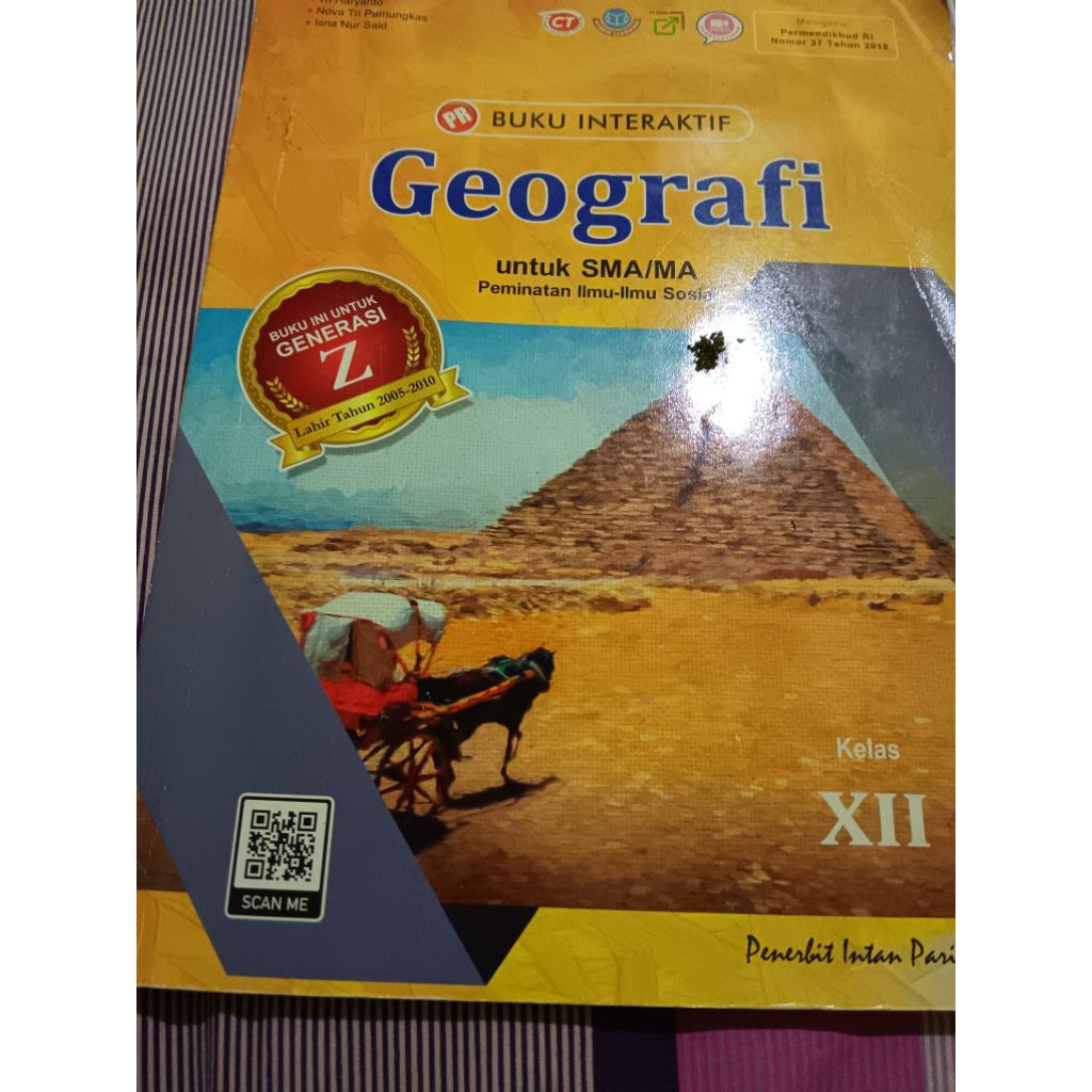 buku intraktif geografi kelas XII
