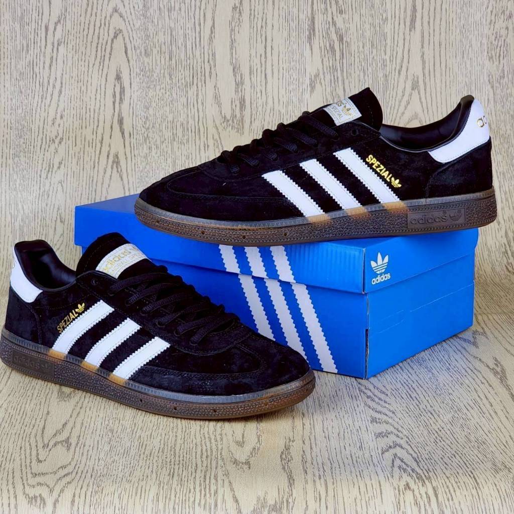 Sepatu  Spezial Black White