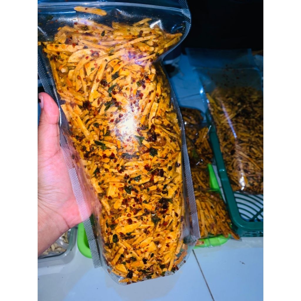 

HUHA LALADAAN (Basreng pedas daun jeruk)By Milla