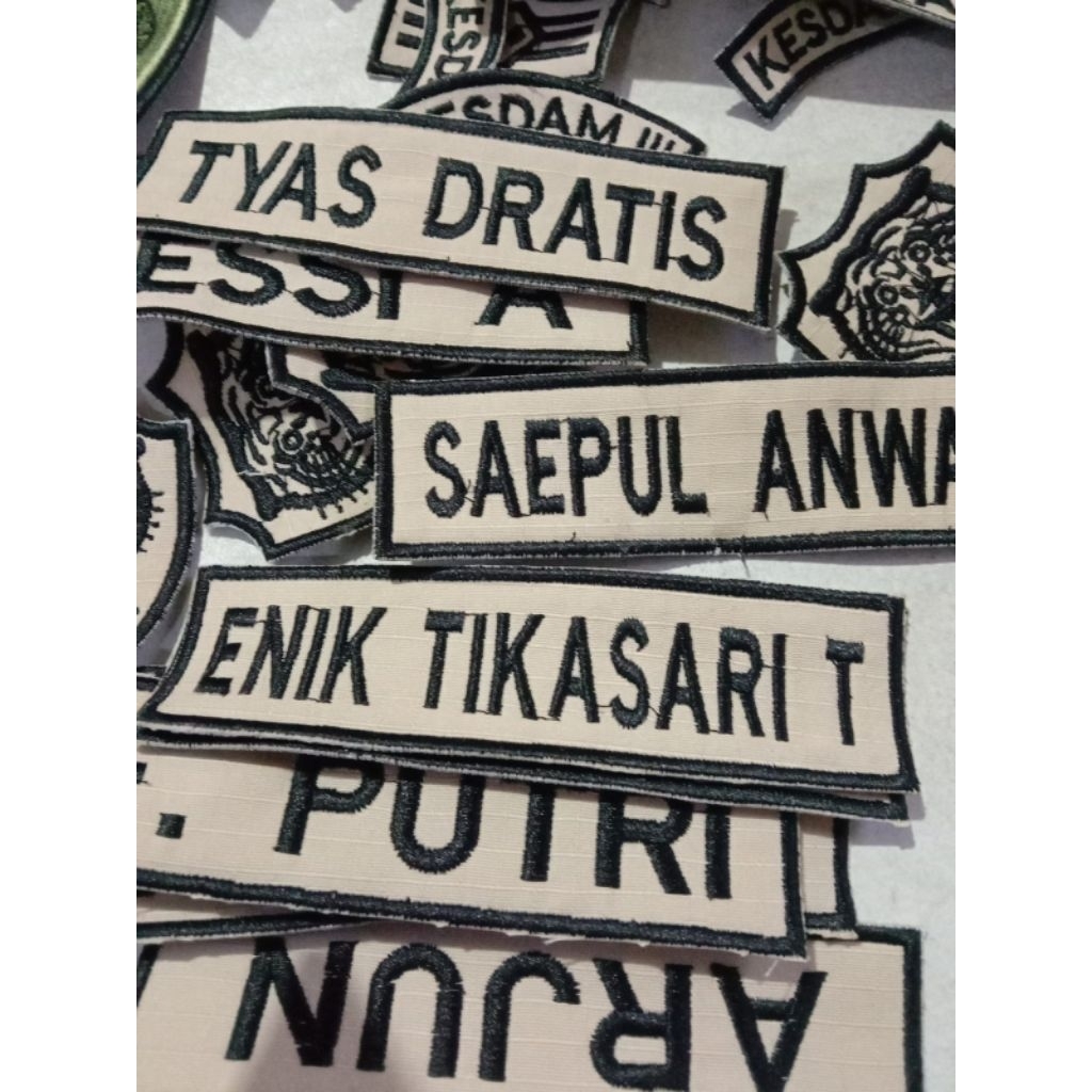 

PAPAN NAMA/NAME TAG PNS