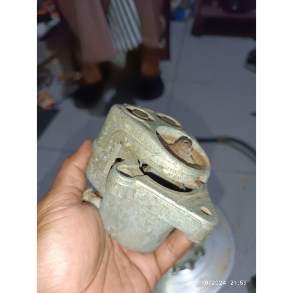 kaliper/kepala babi original suzuki gp,trs