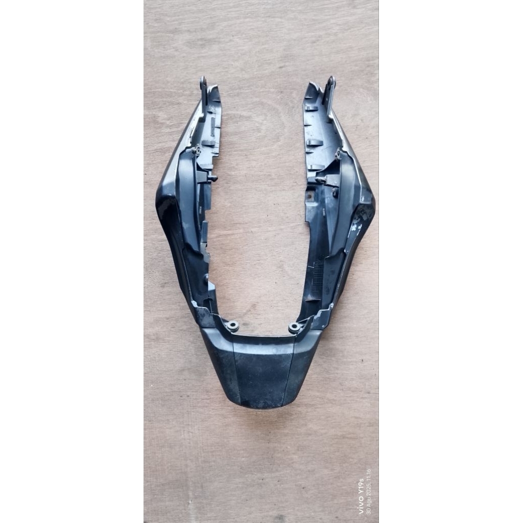 Cover Body Belakang MEGAPRO MONO SHOCK Fullset Ori Copotan Motor