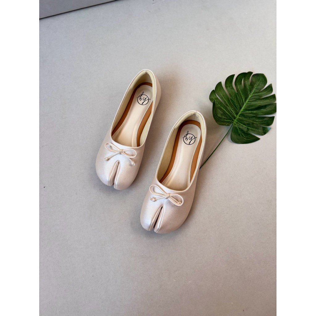 Hy_shoes Kyomi Sepatu Tabi Vanila