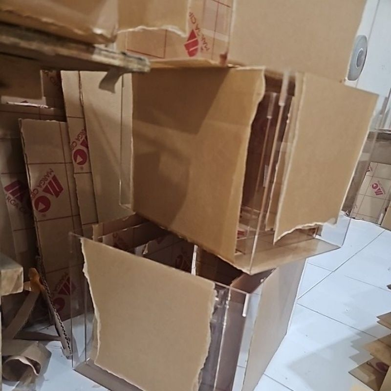 KOTAK SESERAHAN/KOTAK HANTARAN AKRILIK