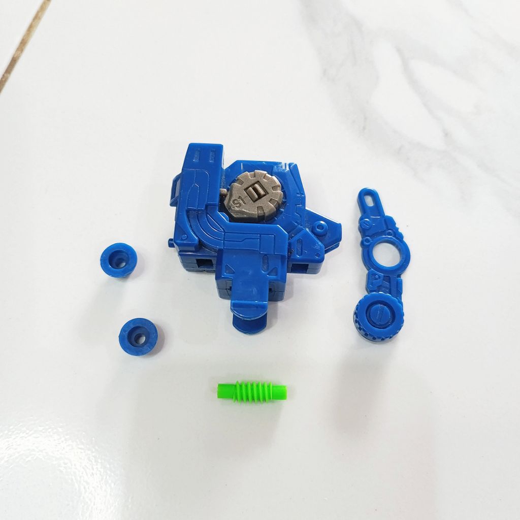 IOD R biru Bandai Crush Gear