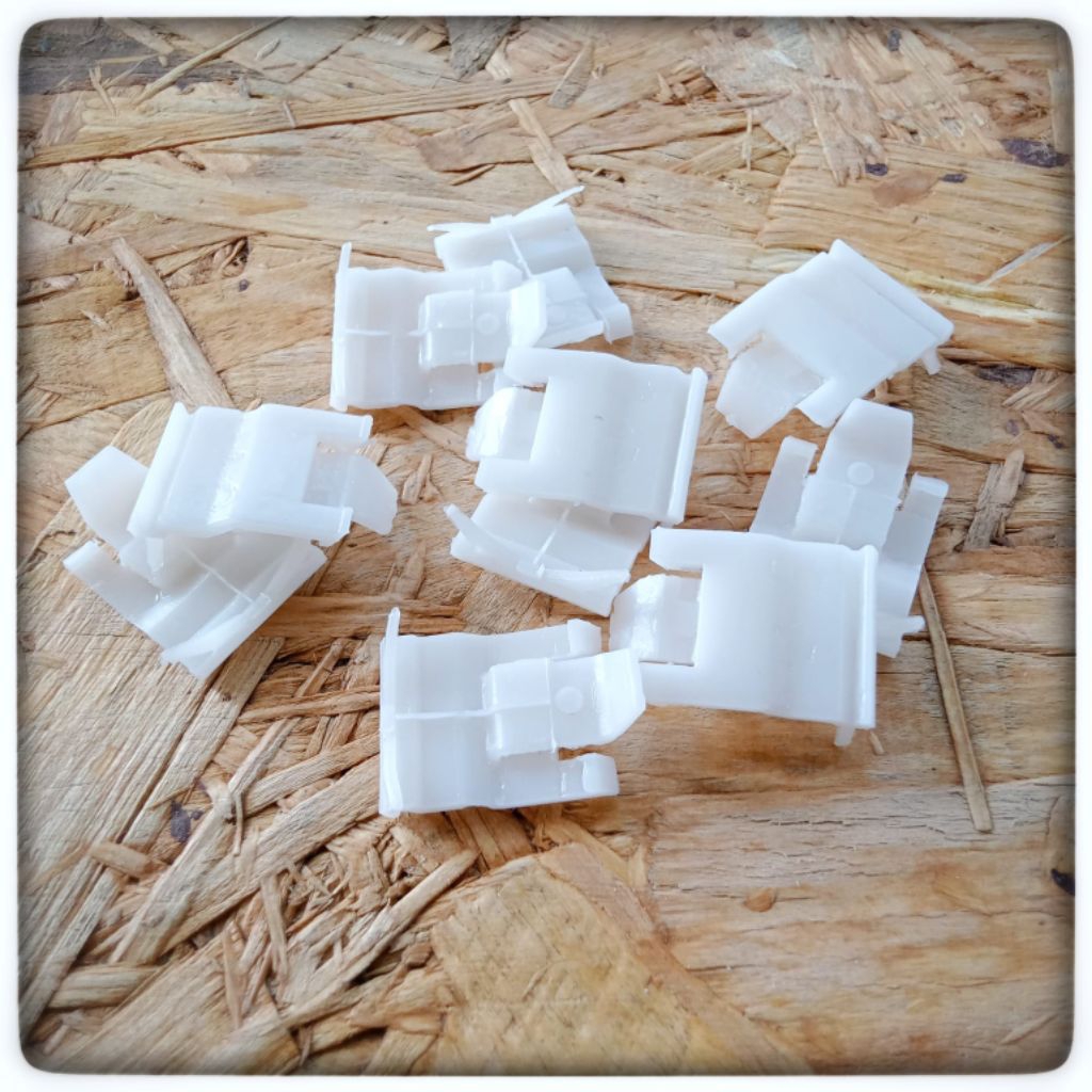 Kancing Pelipit Kaca Avanza Xenia Kancing Pelipit Kaca Luar Avanza Xenia Klip Pelipit Kaca Xenia Ava