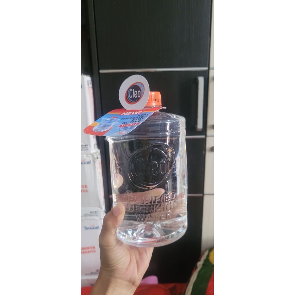 

Cleo botol galon mini 1 Liter per Botol