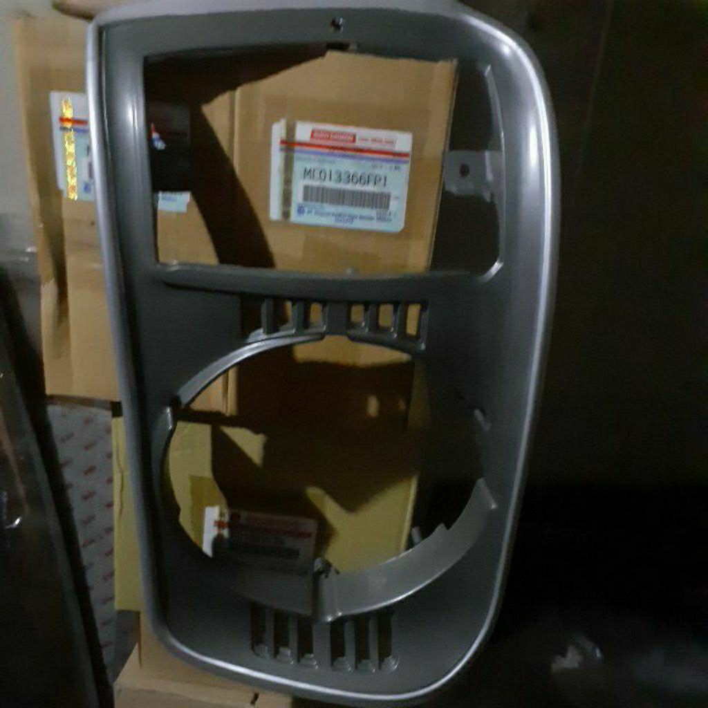 ring lampu kanan hiace lama