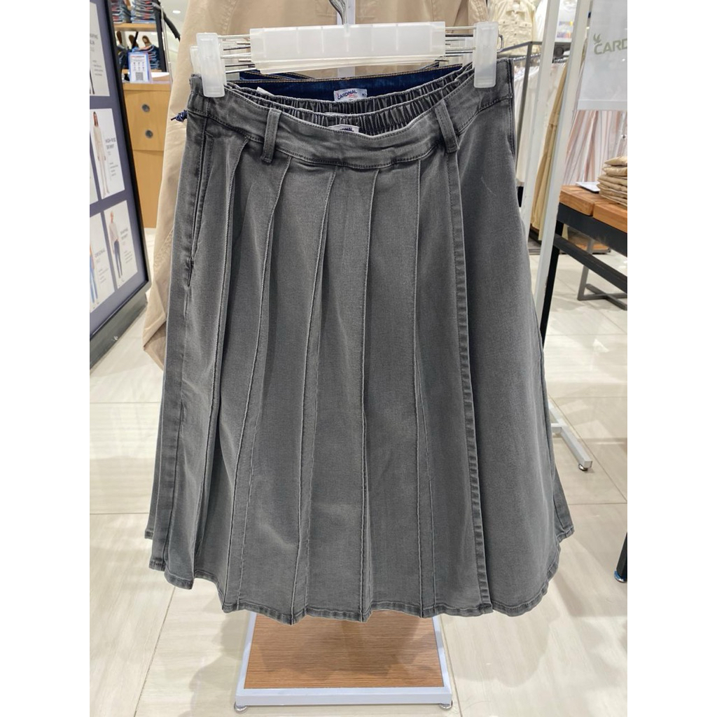 Rok wanita cardinal girl