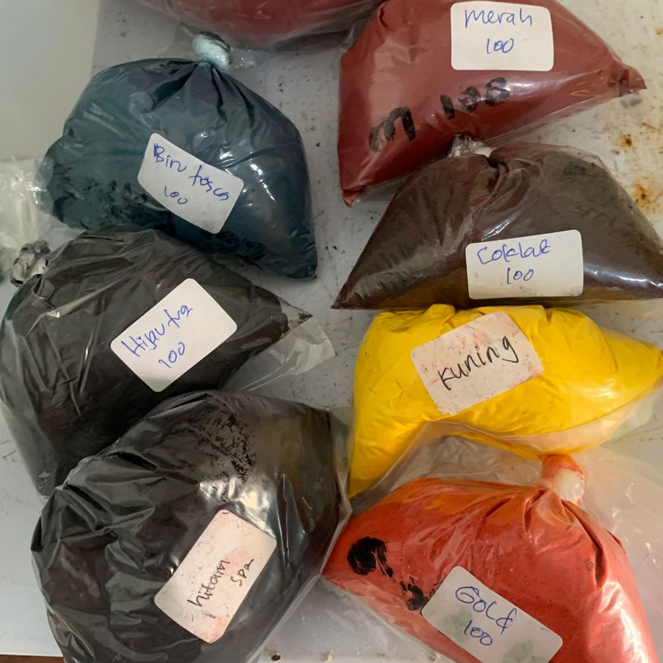 

Remasol | Pewarna Batik Tersedia Banyak Varian Warna 100gr