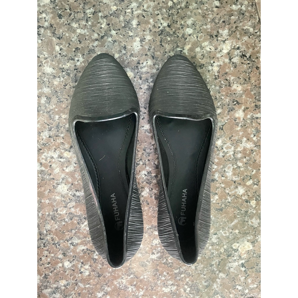 Sepatu Flat Shoes FUHAHA – Warna Hitam
