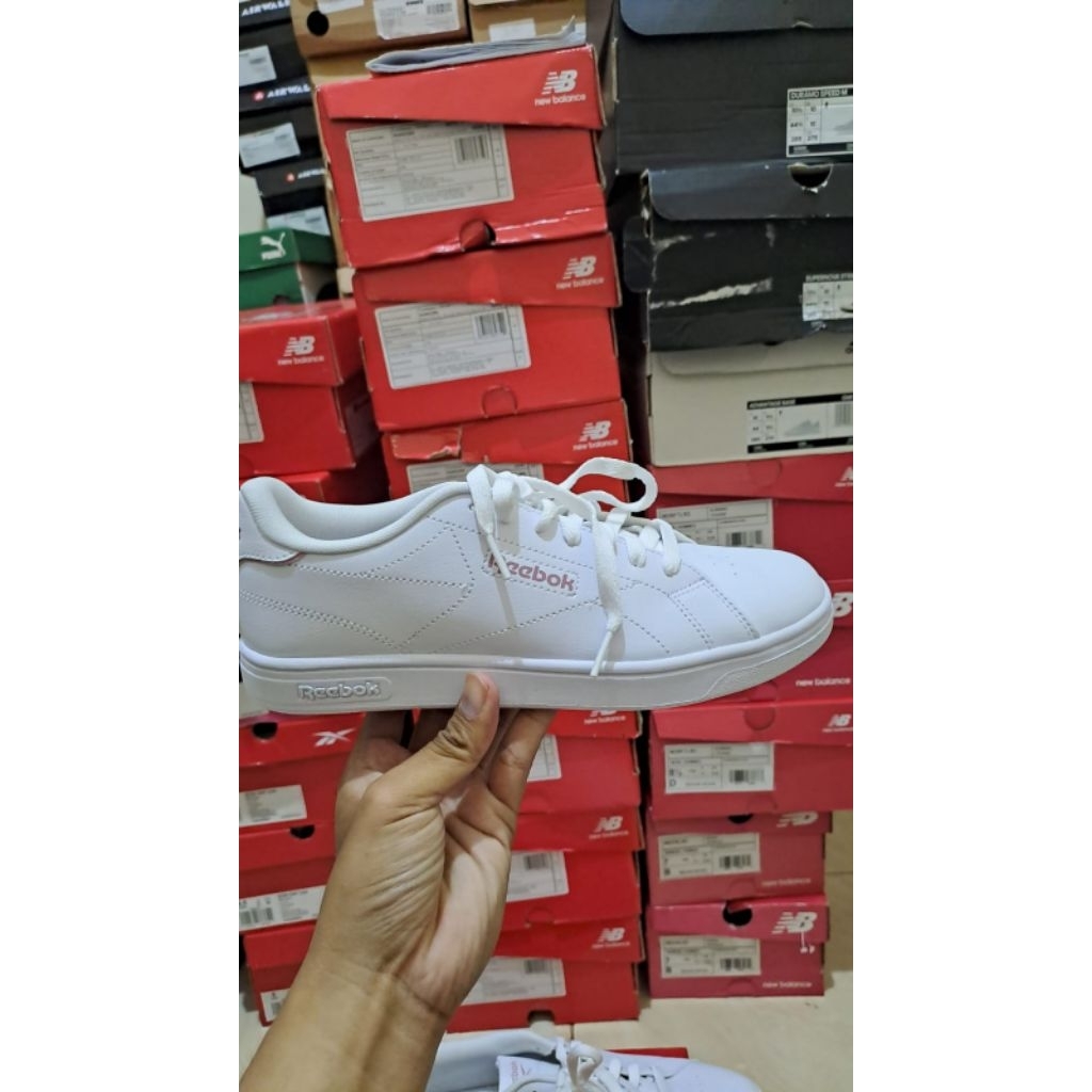 Sepatu Reebok Court Clean Women Tennis White