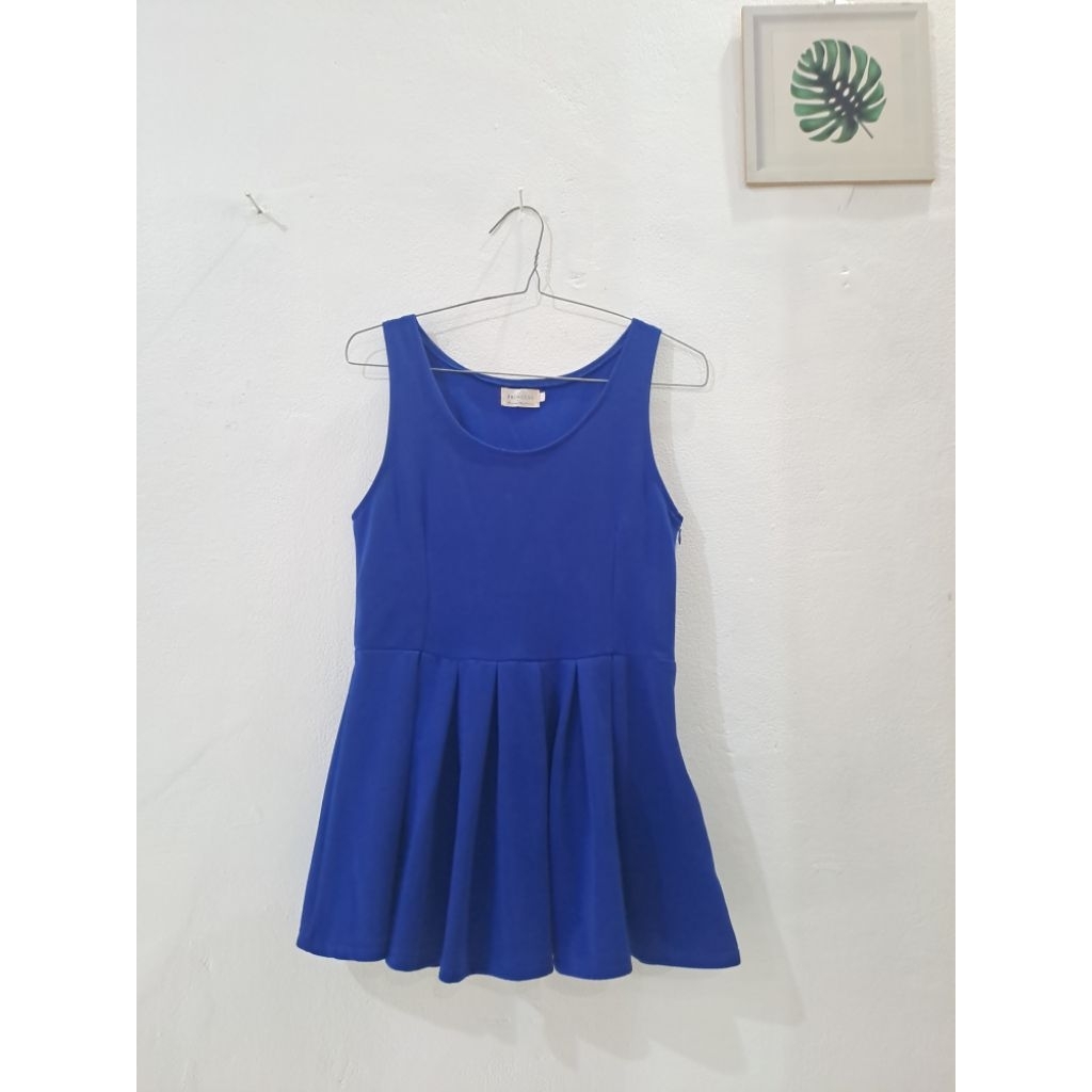 Preloved atasan wanita/ Preloved atasan biru/ Preloved atasan biru elektrik/ Preloved atasan korea