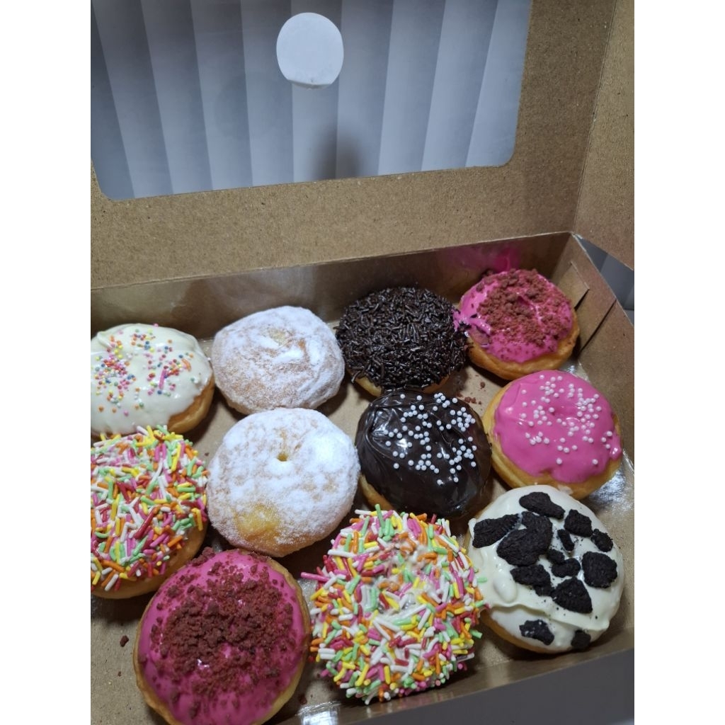 

Donat Kentang by Dypra (isi 11pcs)