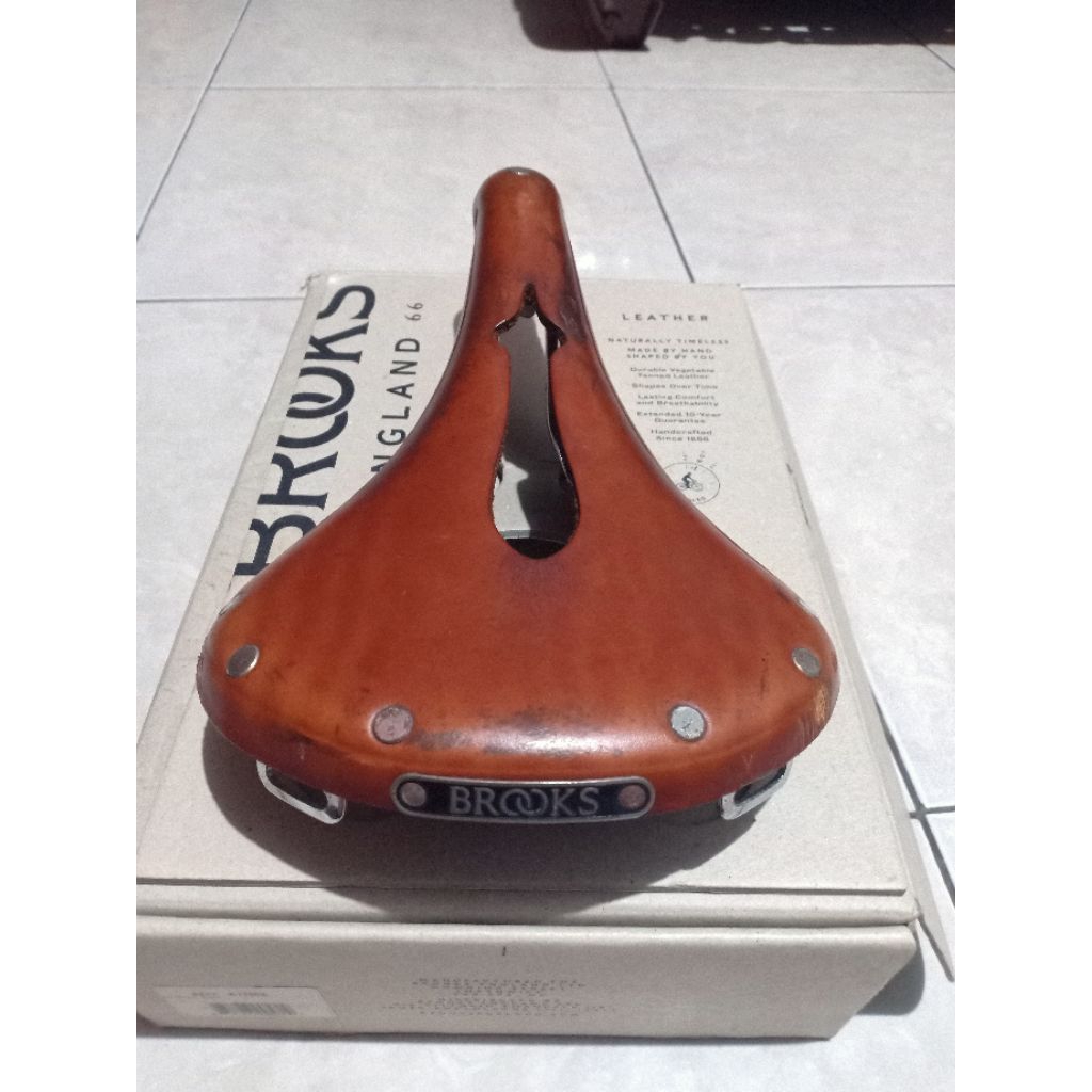 sadel Brooks curve brown