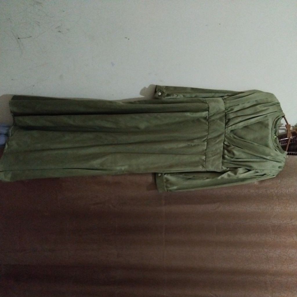 dress baju kondangan warna army