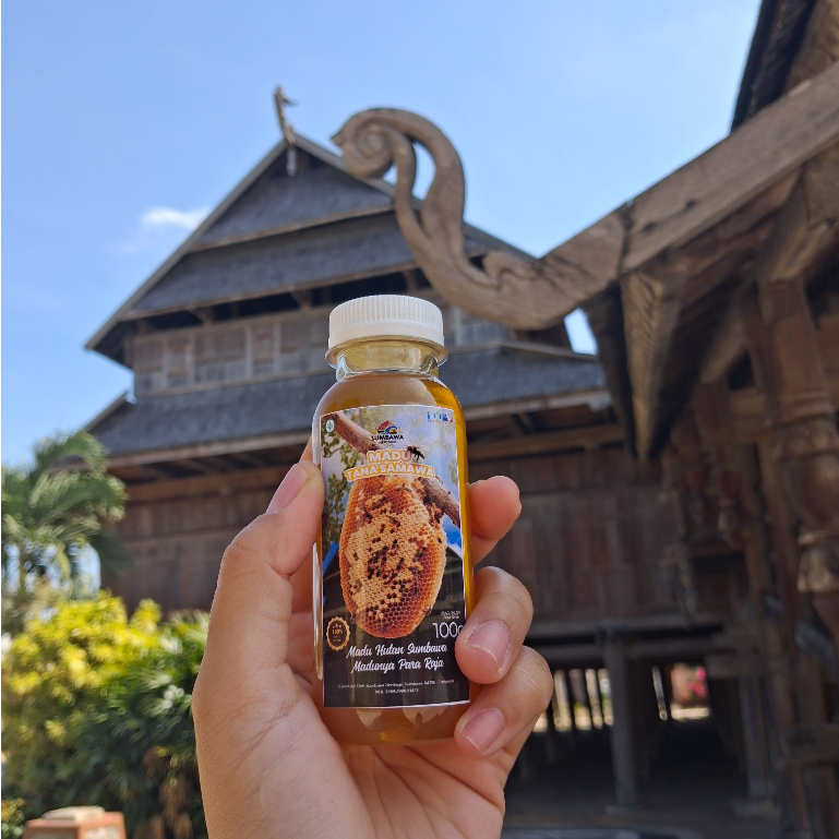 

MADU ASLI MADU MURNI MADU SUMBAWA 100% ALAMI, HASIL PANEN PETANI MADU LOKAL DIAMBIL DARI HUTAN SUMBAWA