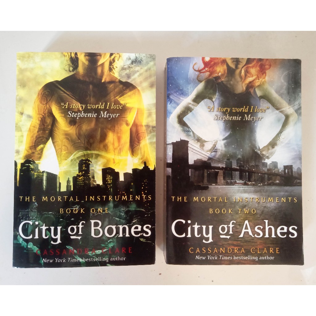 Novel The Mortal Instruments. Book I City of Bones & Book II City of Ashes - Cassandra Clare