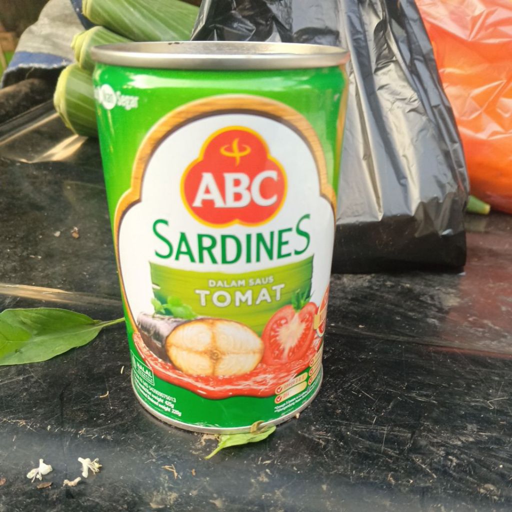 

Sarden kaleng ikan ( 1kaleng )
